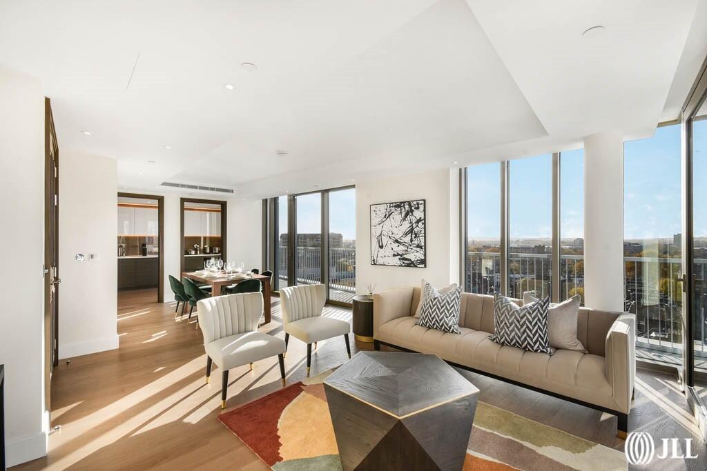 3 bed Penthouse for rent in Kensington. From JLL - Kew Bridge