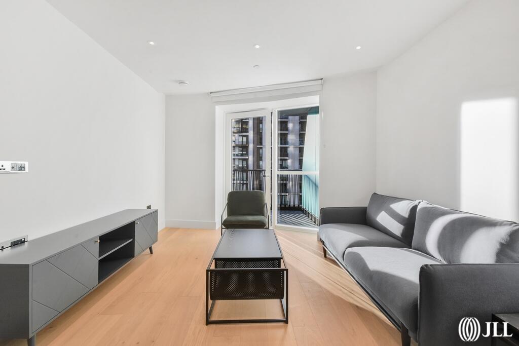 2 bed 1st Floor Flat for rent in Hammersmith. From JLL - Kew Bridge