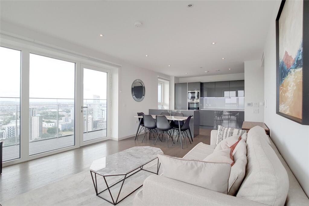 3 bed 1st Floor Flat for rent in Stratford. From JLL - Stratford