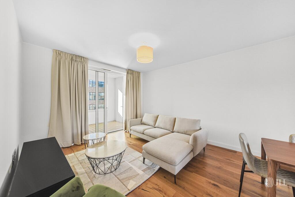 3 bed 1st Floor Flat for rent in Stratford. From JLL - Stratford
