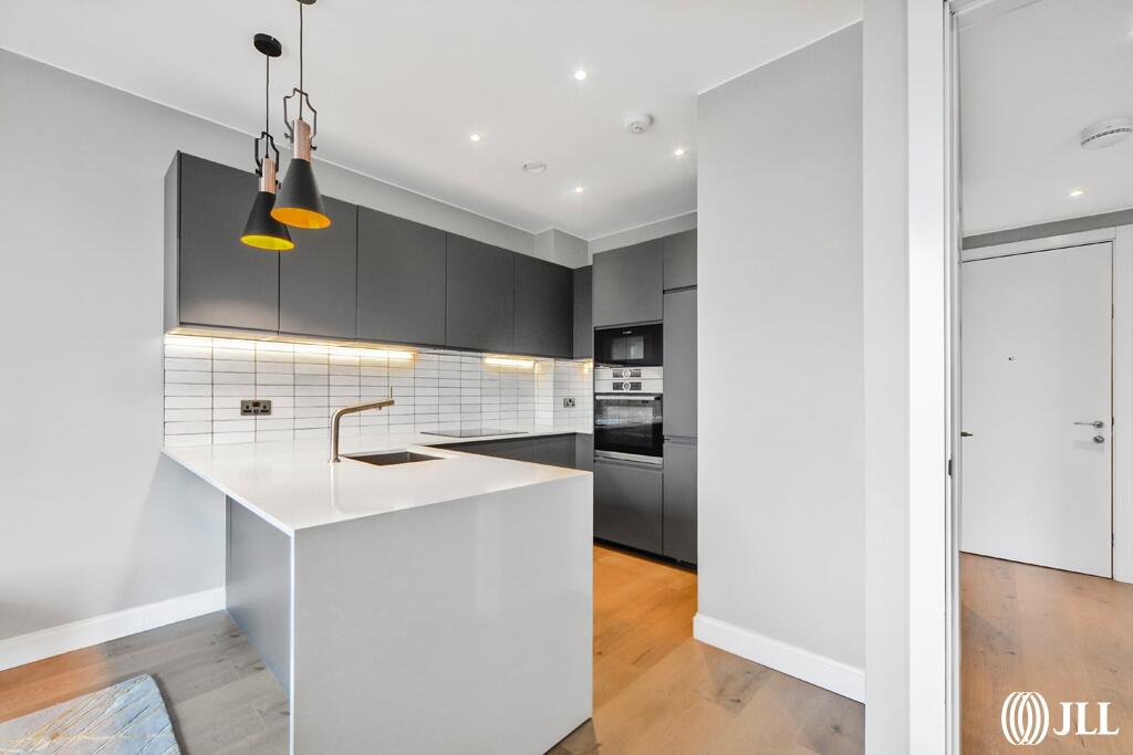 1 bed 1st Floor Flat for rent in Stratford. From JLL - Stratford