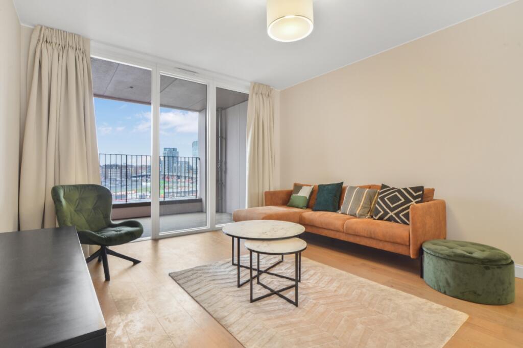 3 bed 1st Floor Flat for rent in Stratford. From JLL - Stratford