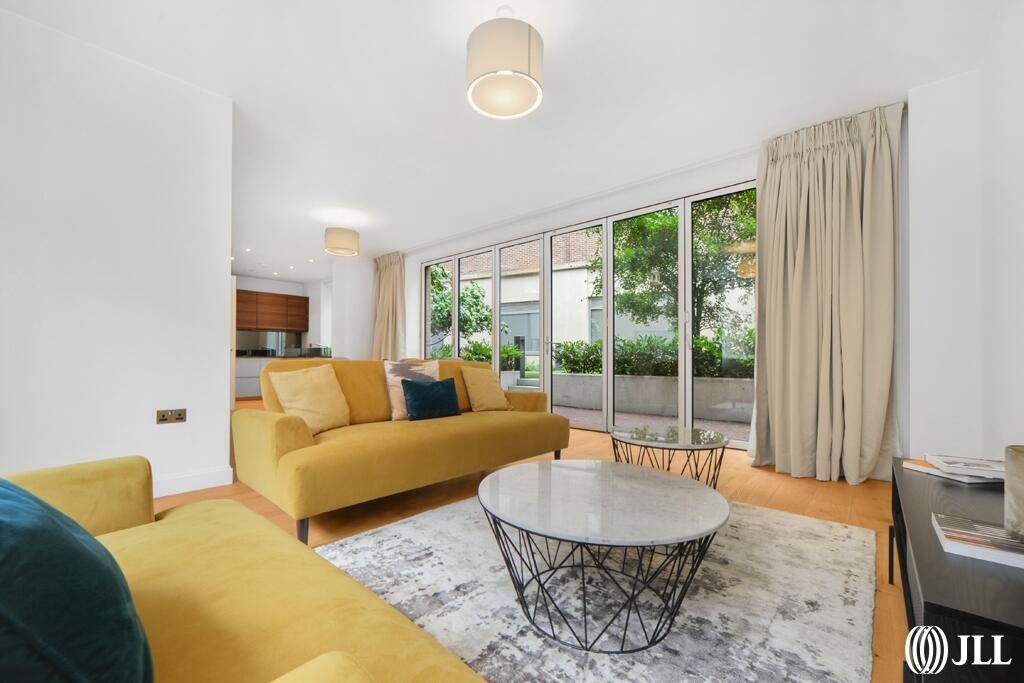 4 bed Mews for rent in Stratford. From JLL - Stratford