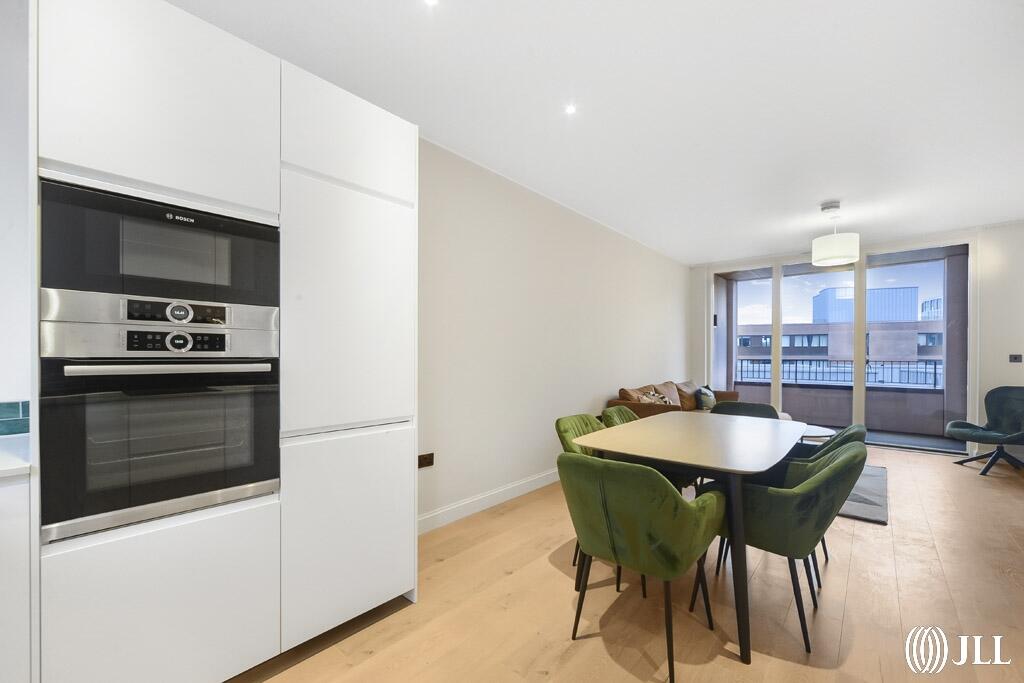 3 bed 1st Floor Flat for rent in Stratford. From JLL - Stratford 3 bed 1st Floor Flat for rent in Stratford. From JLL - Stratford