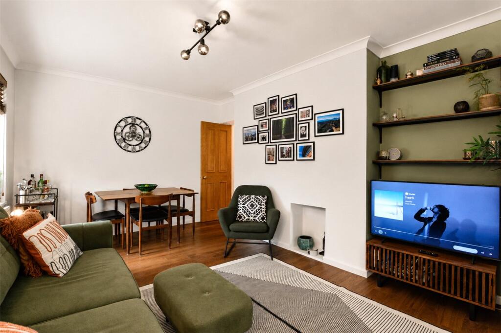 3 bed Apartment for rent in Lewisham. From Winkworth - Blackheath