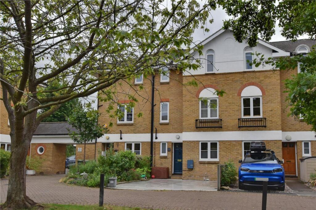 5 bed Detached for rent in London. From Winkworth - Blackheath