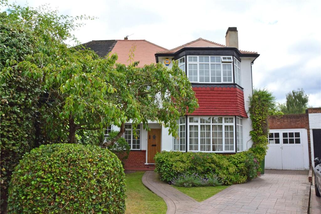4 bed Semi Detached for rent in London. From Winkworth - Blackheath