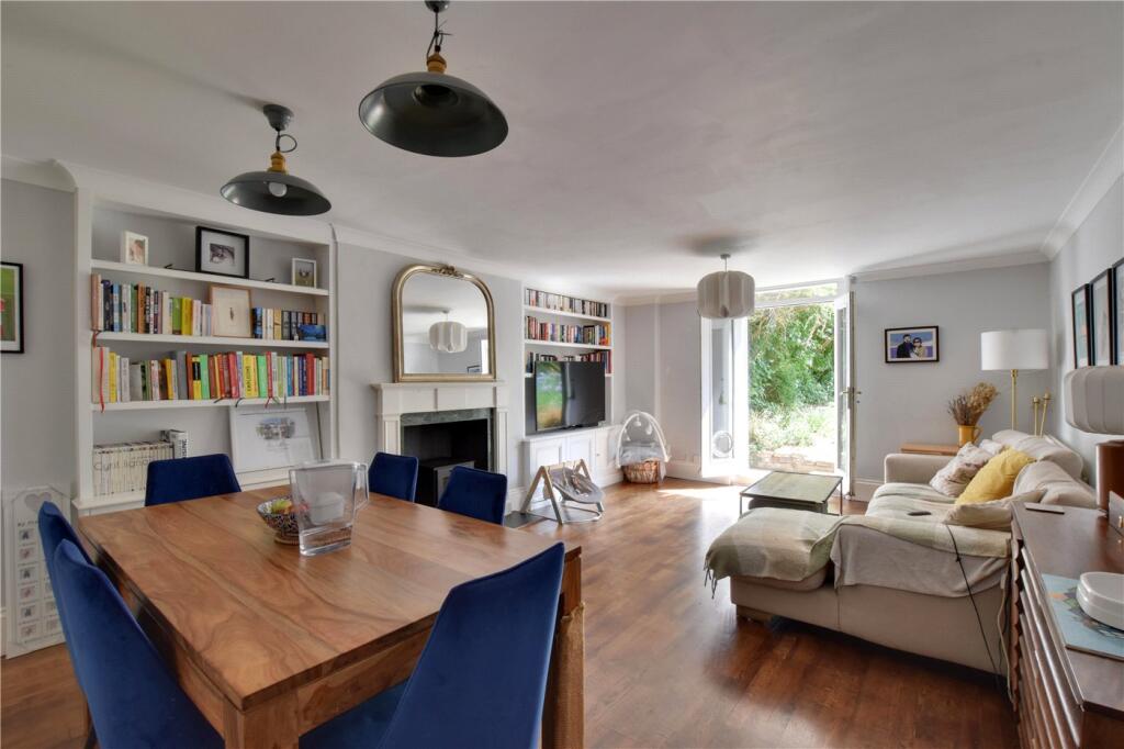 2 bed Apartment for rent in Lewisham. From Winkworth - Blackheath