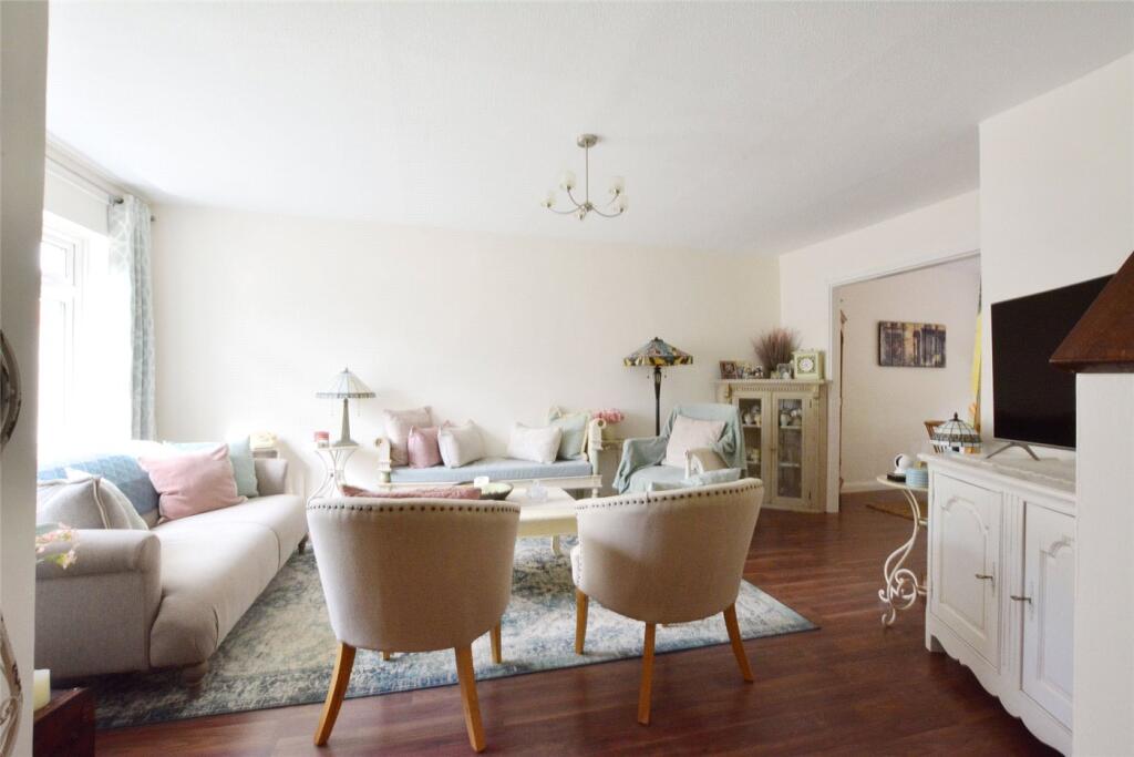 3 bed Mid Terraced House for rent in London. From Winkworth - Blackheath 3 bed Mid Terraced House for rent in London. From Winkworth - Blackheath