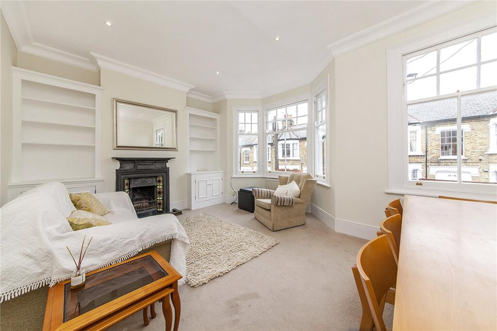 2 bed 1st Floor Flat for rent in London. From Portico - Wandsworth