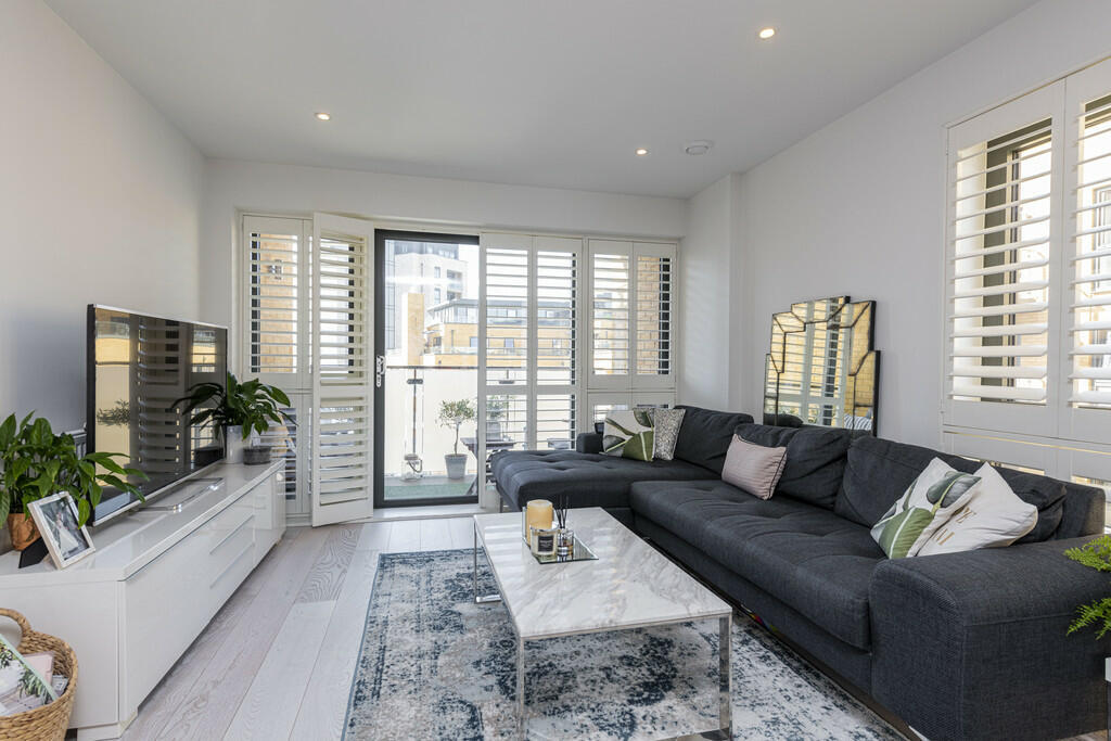 2 bed 1st Floor Flat for rent in London. From Portico - Wandsworth