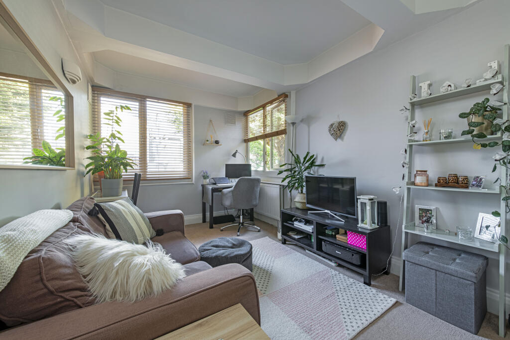 1 bed 1st Floor Flat for rent in Wandsworth. From Portico - Wandsworth