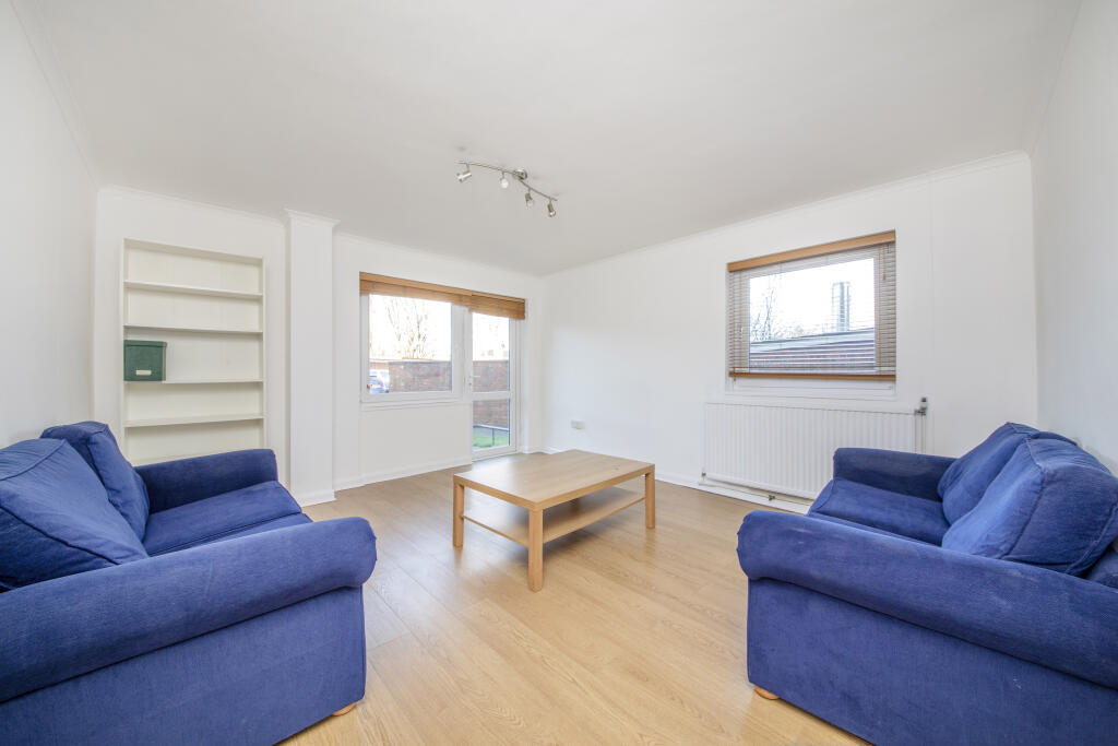 3 bed 1st Floor Flat for rent in London. From Portico - Wandsworth