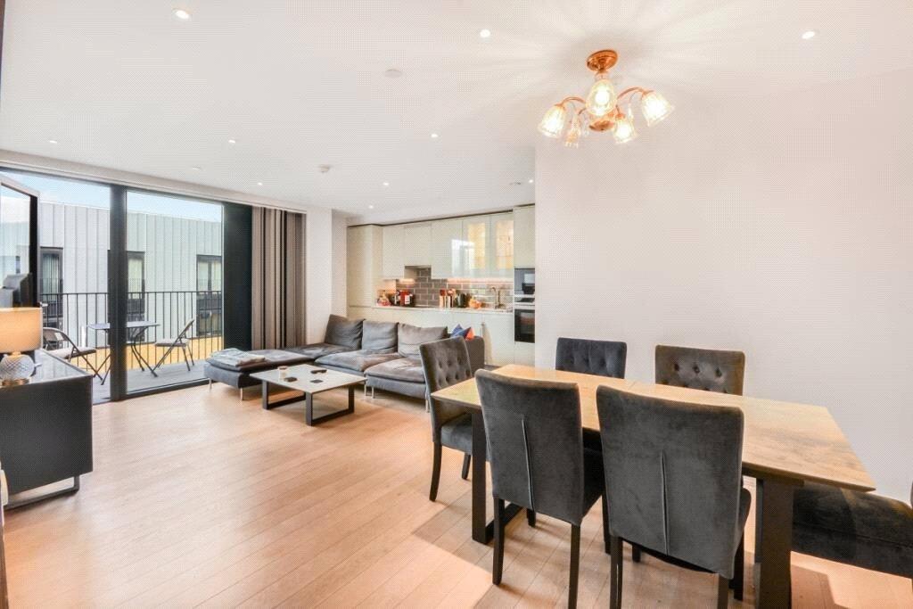 2 bed 1st Floor Flat for rent in Wandsworth. From Portico - Wandsworth
