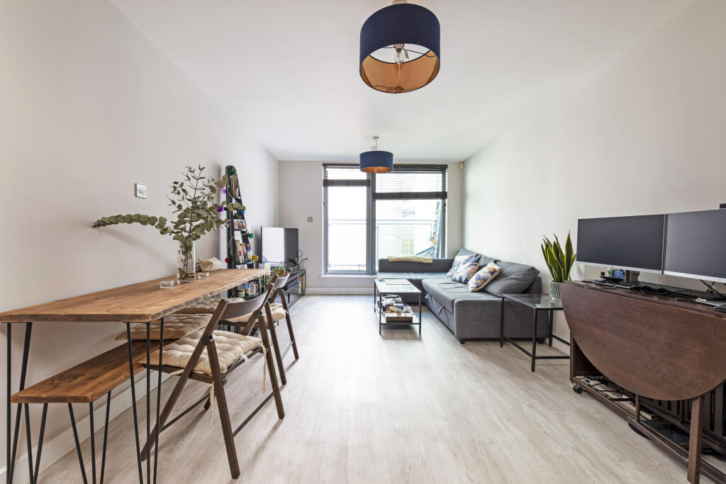 1 bed 1st Floor Flat for rent in London. From Portico - Wandsworth 1 bed 1st Floor Flat for rent in London. From Portico - Wandsworth