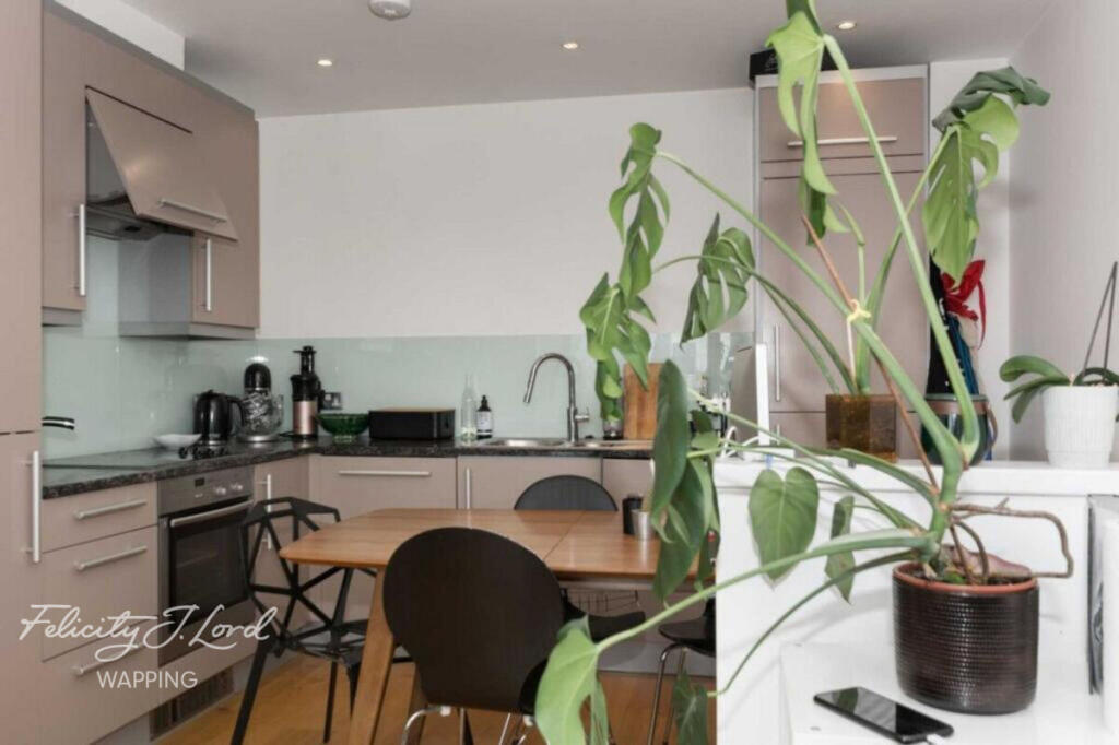 1 bed Apartment for rent in Stepney. From Felicity J Lord Wapping