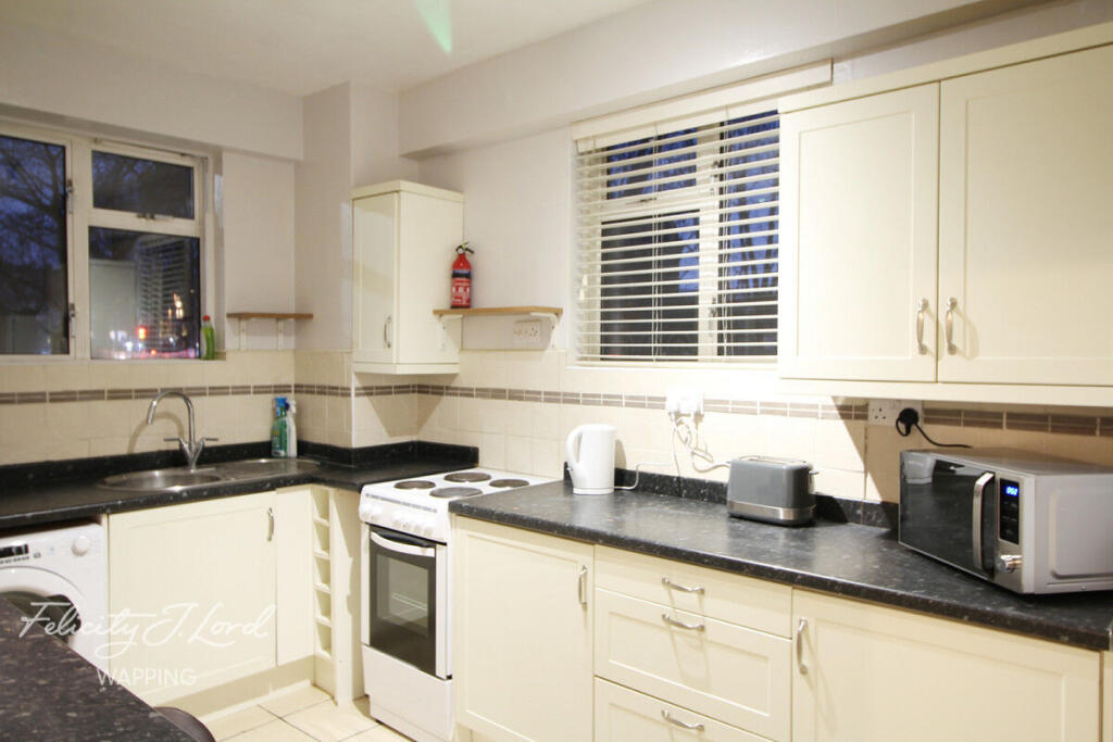 3 bed Apartment for rent in London. From Felicity J Lord Wapping