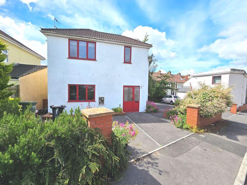 2 bed Apartment for rent in Two Mile Hill. From TLS Estate Agents - Bristol 2 bed Apartment for rent in Two Mile Hill. From TLS Estate Agents - Bristol