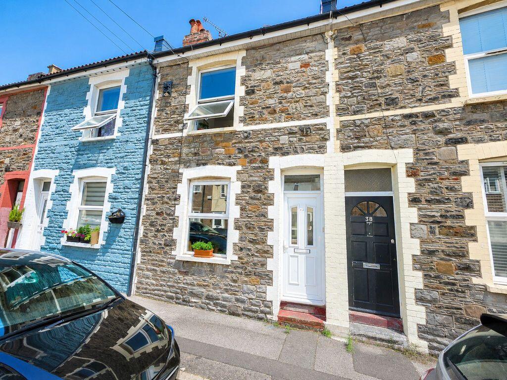 2 bed Mid Terraced House for rent in Crofts End. From TLS Estate Agents - Bristol