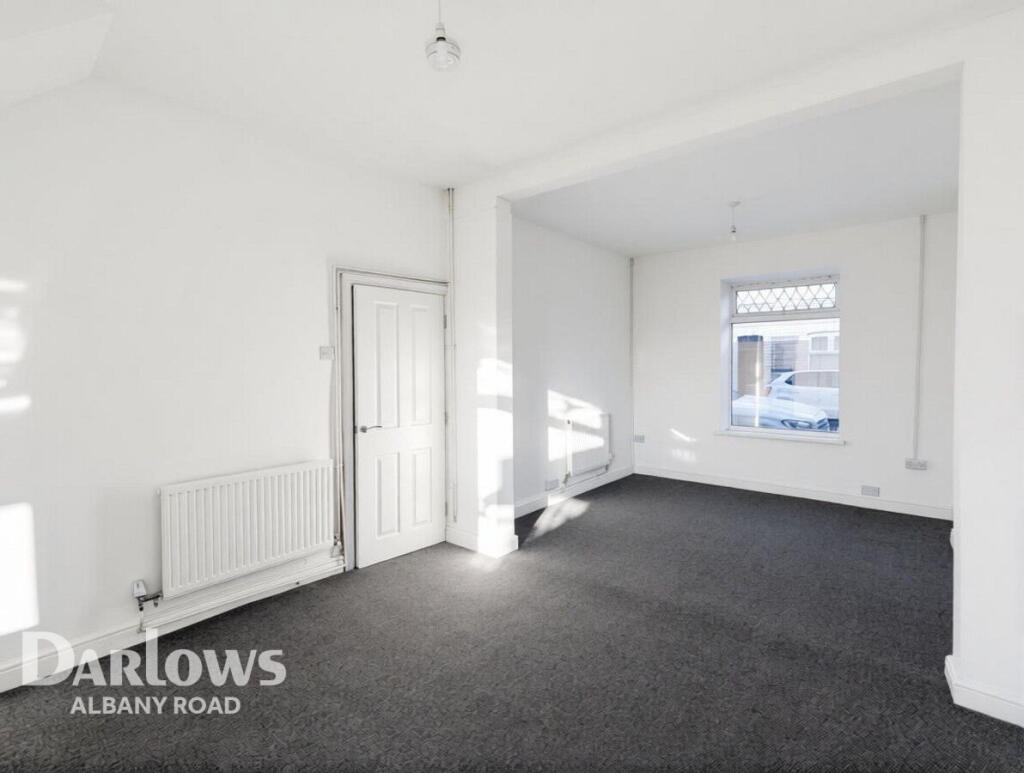 4 bed Mid Terraced House for rent in Barry. From Darlows - Albany Road 4 bed Mid Terraced House for rent in Barry. From Darlows - Albany Road