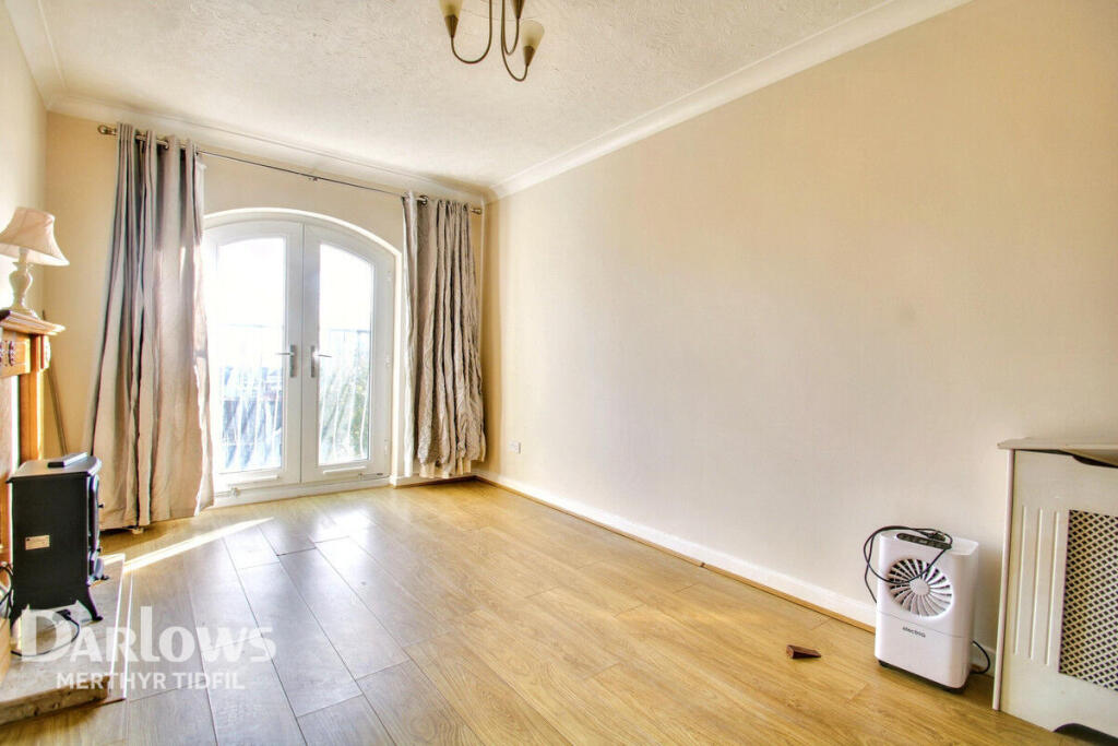 2 bed Apartment for rent in Swansea. From Darlows - Merthyr Tydfil 2 bed Apartment for rent in Swansea. From Darlows - Merthyr Tydfil