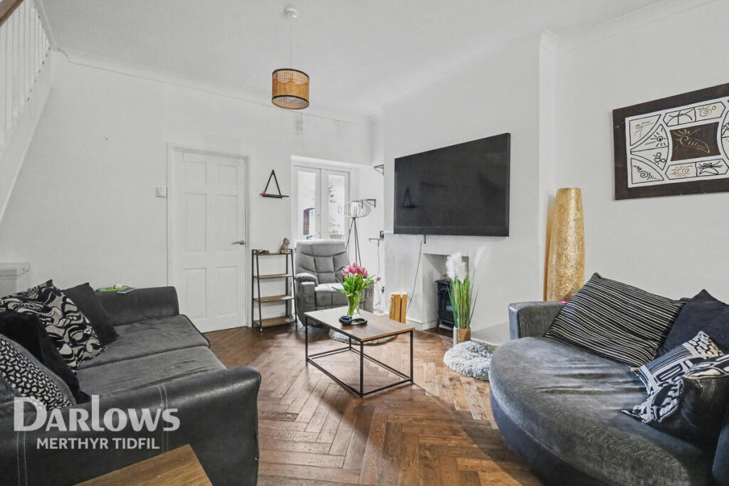 3 bed Mid Terraced House for rent in Ebbw Vale. From Darlows - Merthyr Tydfil