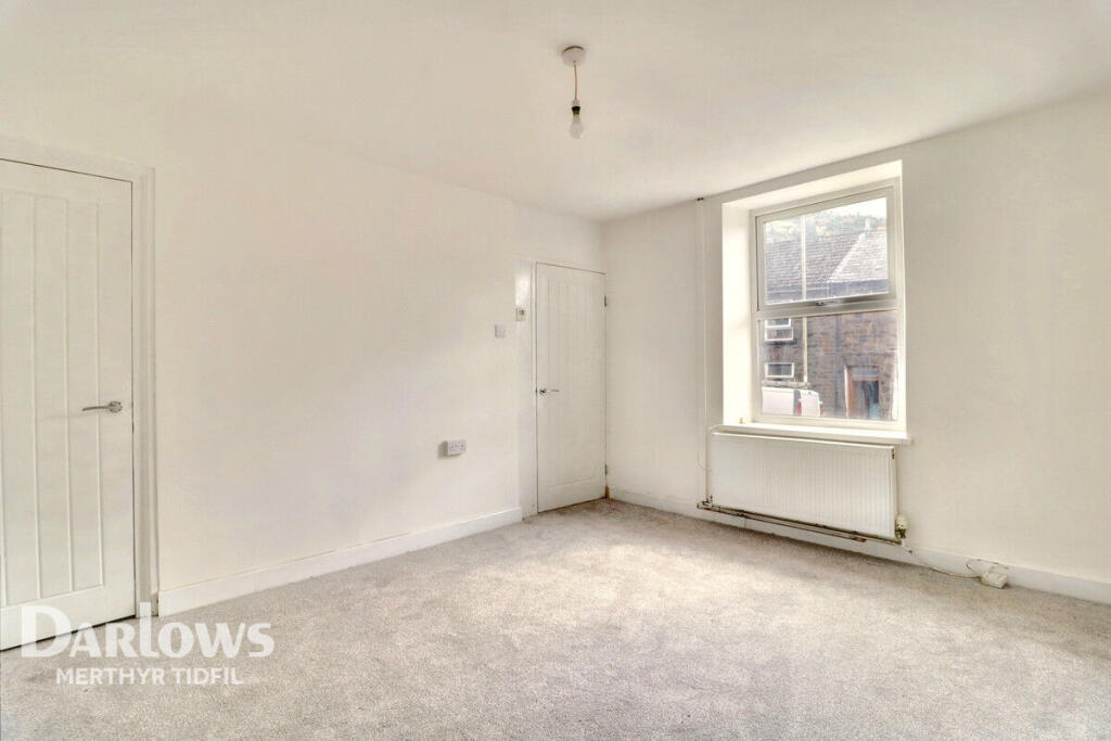 2 bed Mid Terraced House for rent in Tylorstown. From Darlows - Merthyr Tydfil