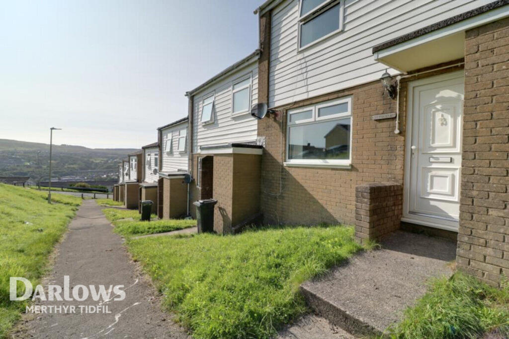 3 bed Mid Terraced House for rent in . From Darlows - Merthyr Tydfil