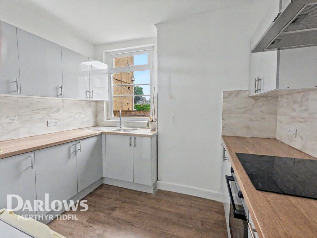 3 bed Apartment for rent in Gorseinon. From Darlows - Merthyr Tydfil