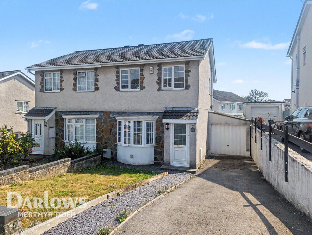3 bed Semi Detached for rent in Bridgend. From Darlows - Merthyr Tydfil 3 bed Semi Detached for rent in Bridgend. From Darlows - Merthyr Tydfil