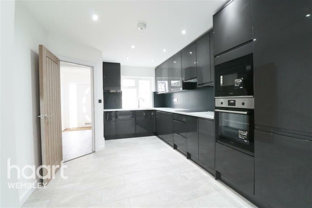 5 bed Semi-Detached House for rent in Wembley. From haart Wembley Park