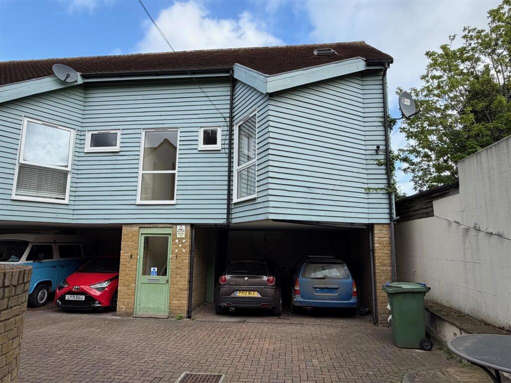 1 bed Apartment for rent in Sittingbourne. From George Webb Finn LLP - Sittingbourne
