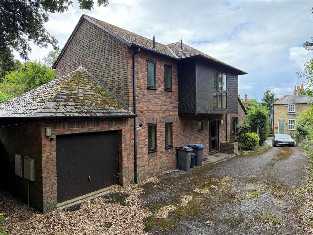 4 bed Detached for rent in Sandwich. From George Webb Finn LLP - Sittingbourne 4 bed Detached for rent in Sandwich. From George Webb Finn LLP - Sittingbourne