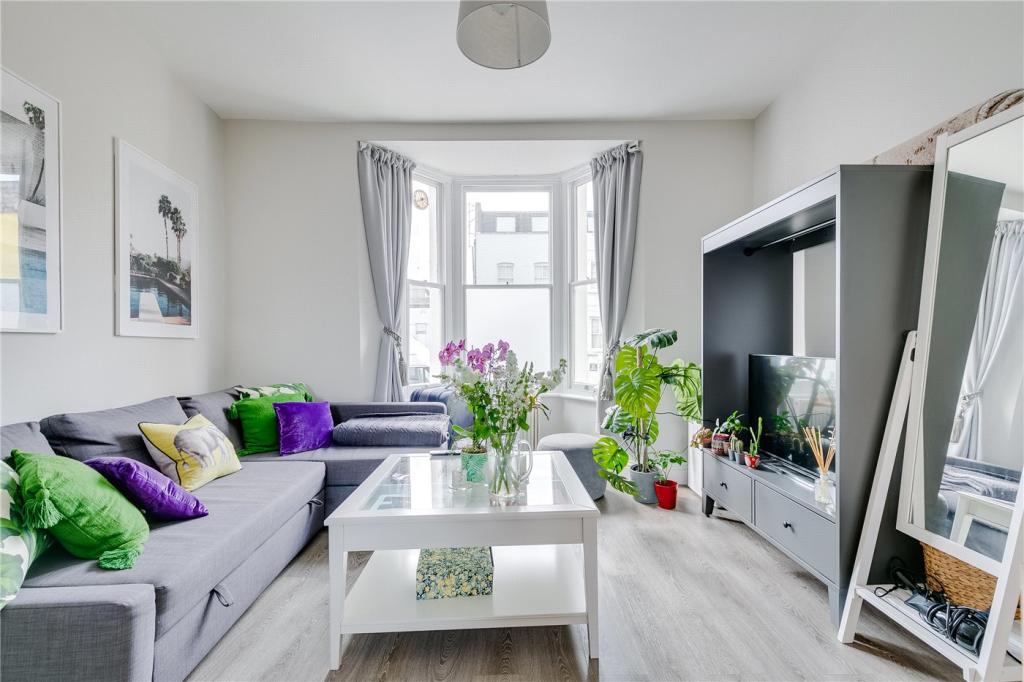 1 bed Apartment for rent in London. From Winkworth - Fulham