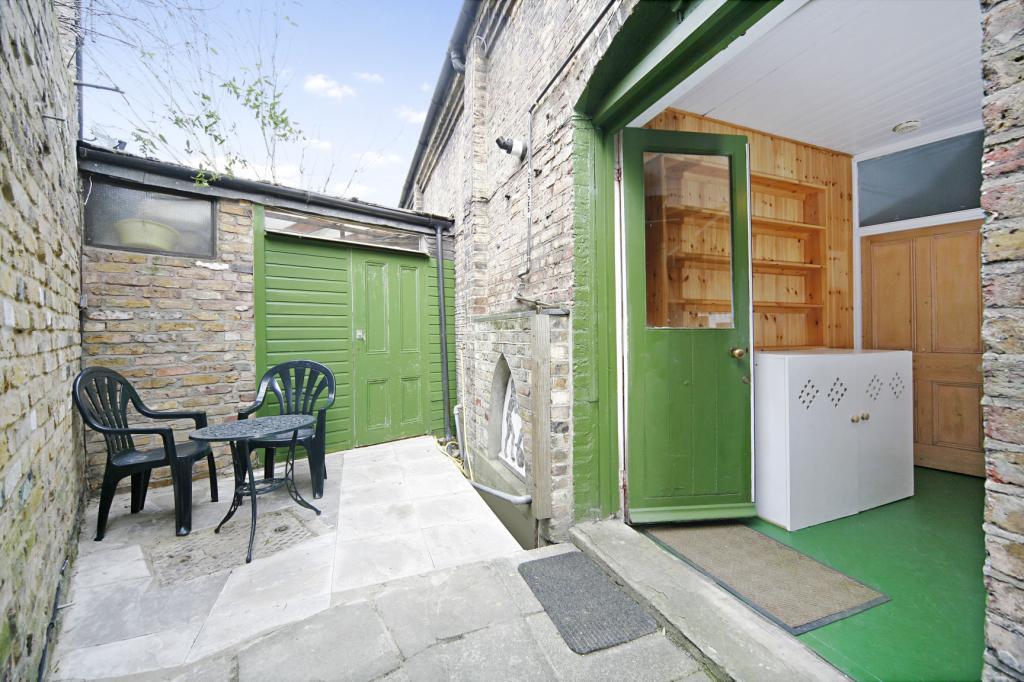 1 bed Apartment for rent in London. From Winkworth - Fulham