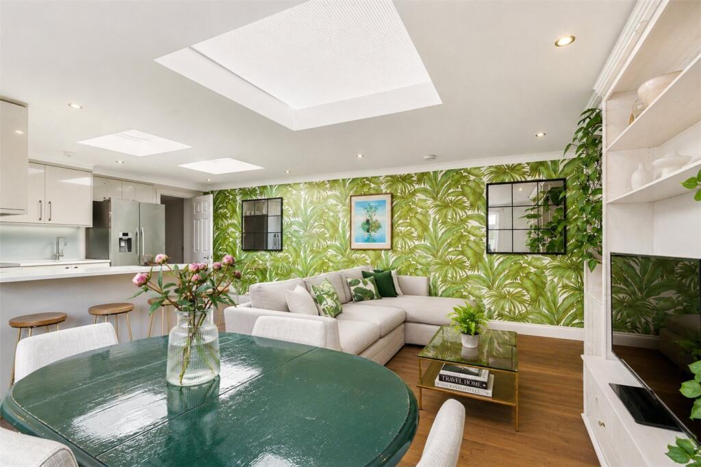 2 bed Apartment for rent in London. From Winkworth - Fulham