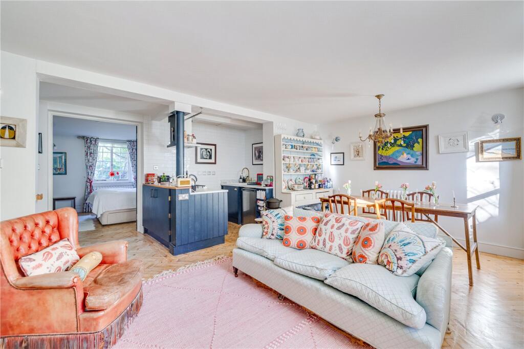 1 bed Annexe for rent in Fulham. From Winkworth - Fulham