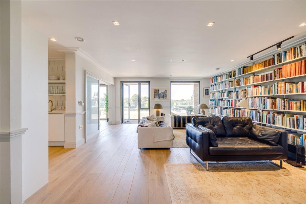 3 bed Apartment for rent in Hammersmith. From Winkworth - Fulham