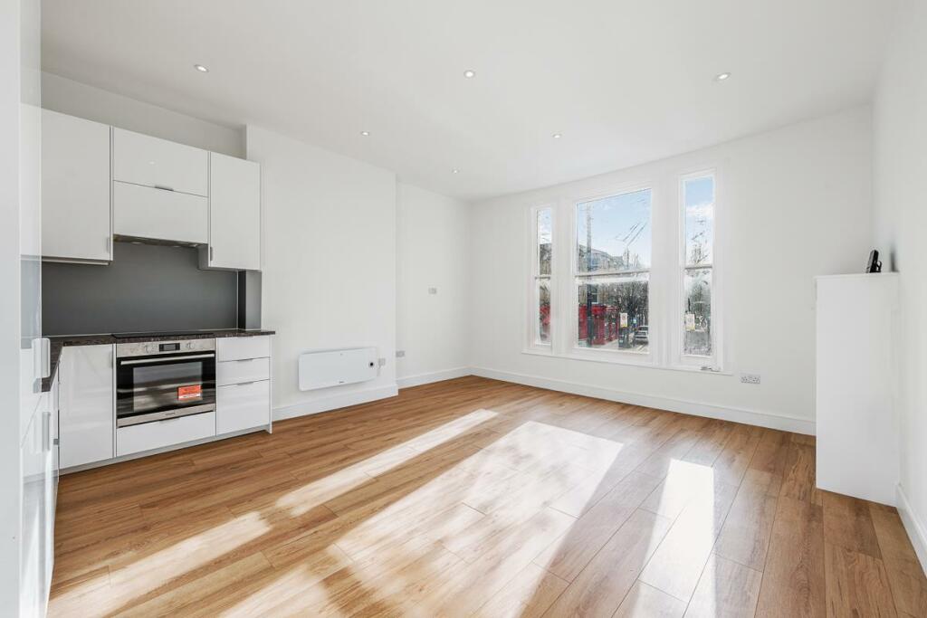 4 bed Apartment for rent in Chiswick. From Andrew Nunn and Associates Chiswick