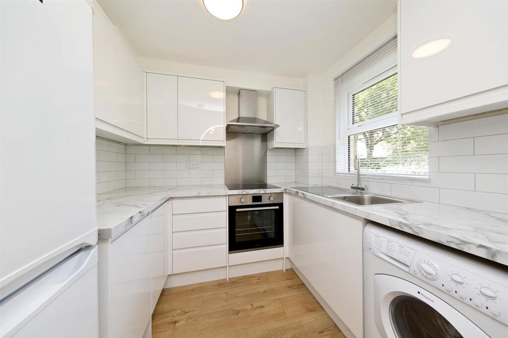 1 bed Apartment for rent in Chiswick. From Andrew Nunn & Associates - Chiswick