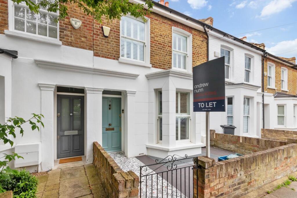 4 bed Mid Terraced House for rent in Chiswick. From Andrew Nunn & Associates - Chiswick 4 bed Mid Terraced House for rent in Chiswick. From Andrew Nunn & Associates - Chiswick