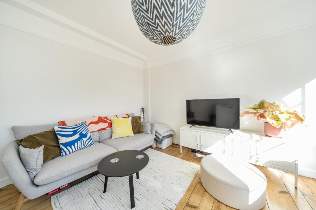 1 bed Apartment for rent in Penge. From Winkworth - Forest Hill & New Cross