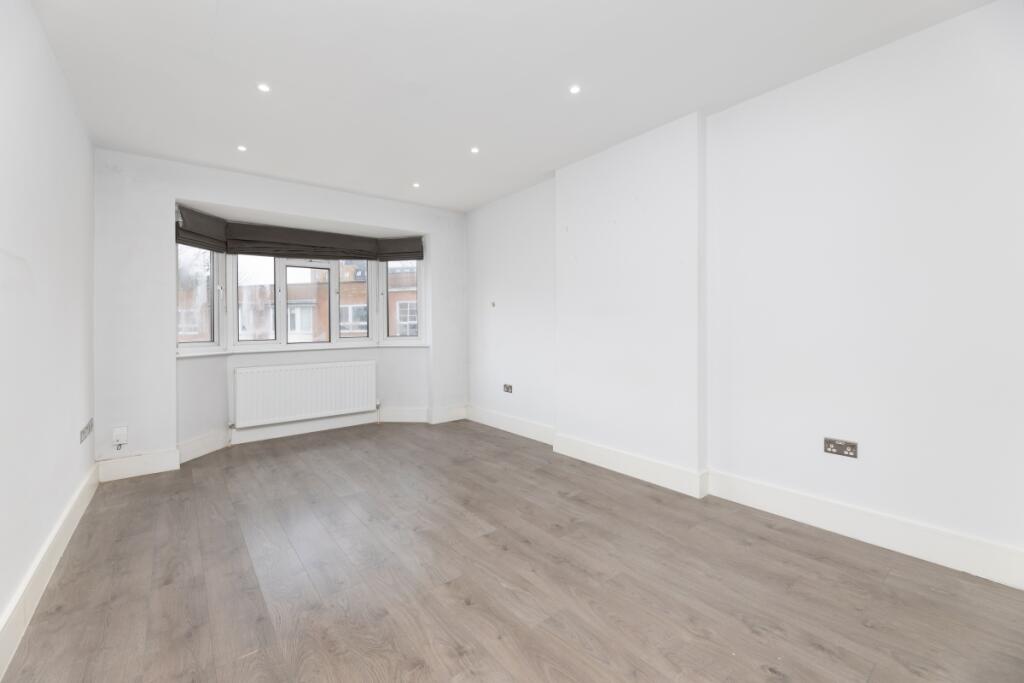 2 bed Apartment for rent in London. From Cluttons - Islington - Lettings