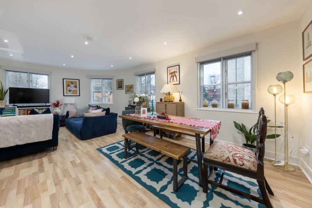 2 bed Apartment for rent in Islington. From Cluttons - Islington - Lettings 2 bed Apartment for rent in Islington. From Cluttons - Islington - Lettings