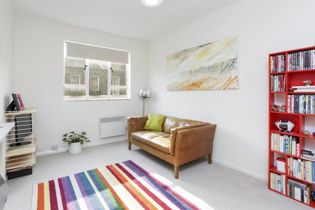 1 bed 1st Floor Flat for rent in London. From Cluttons - Islington - Lettings