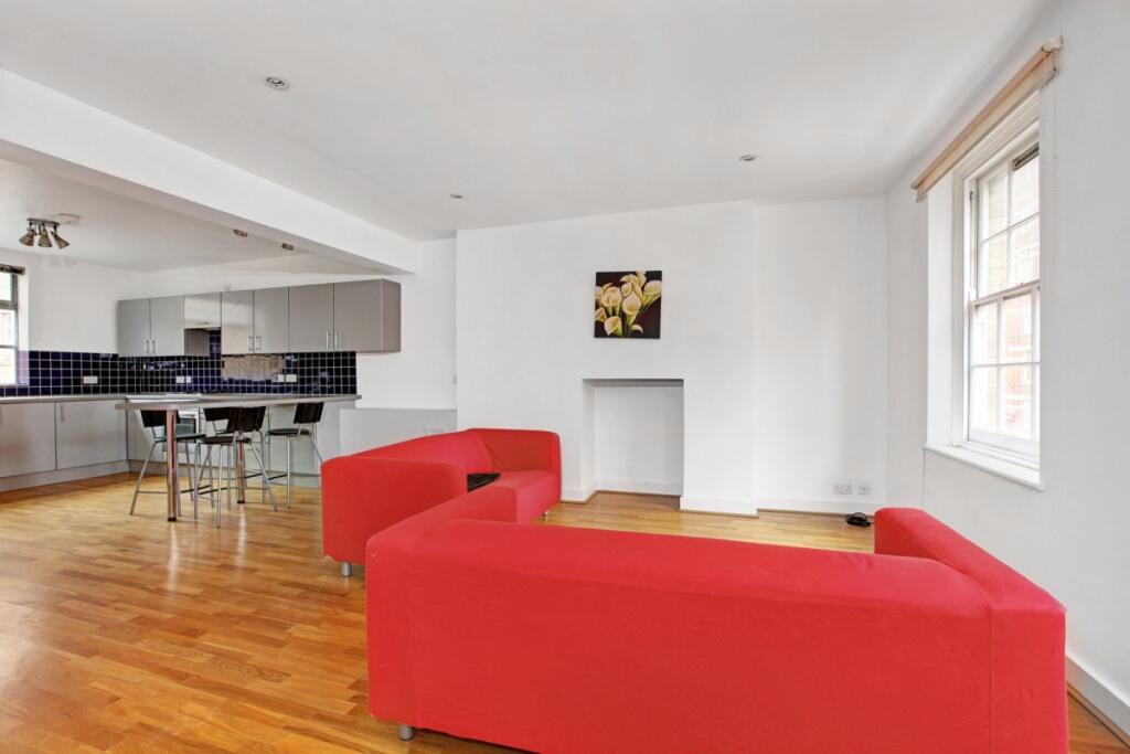 3 bed 1st Floor Flat for rent in London. From Cluttons - Islington - Lettings