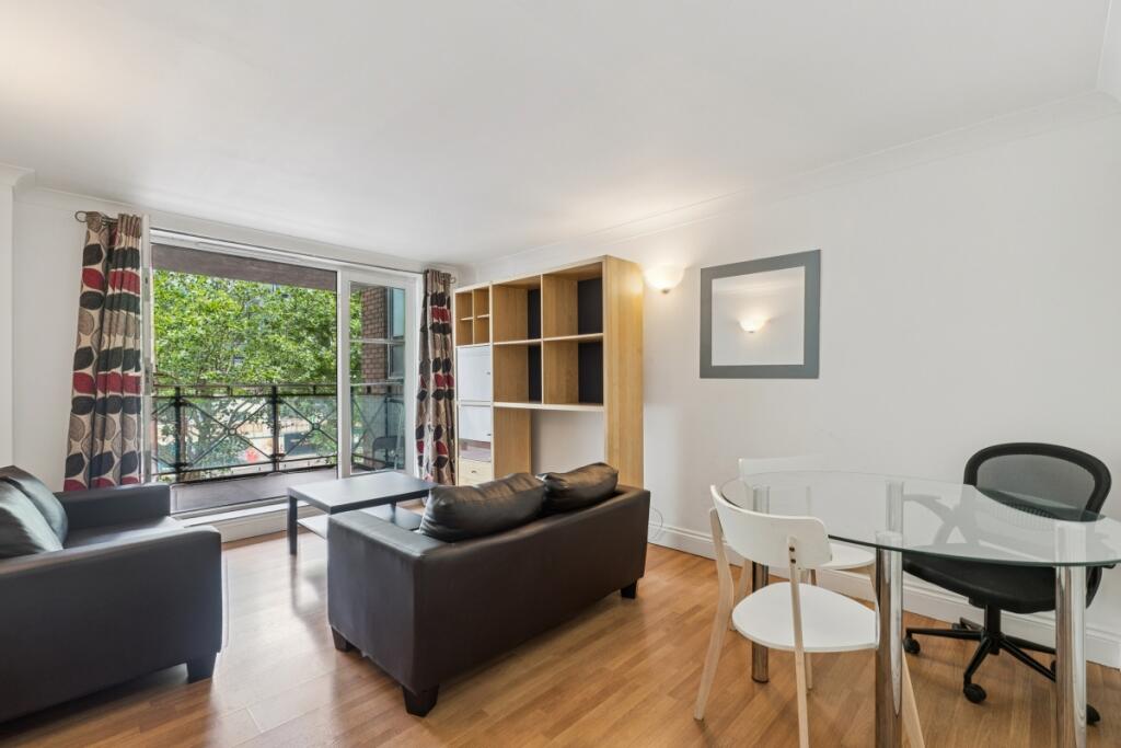 2 bed 1st Floor Flat for rent in London. From Cluttons - Islington - Lettings 2 bed 1st Floor Flat for rent in London. From Cluttons - Islington - Lettings