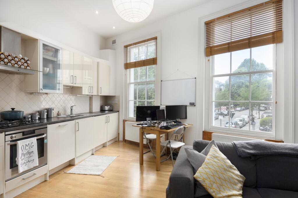 1 bed 1st Floor Flat for rent in Islington. From Cluttons - Islington - Lettings