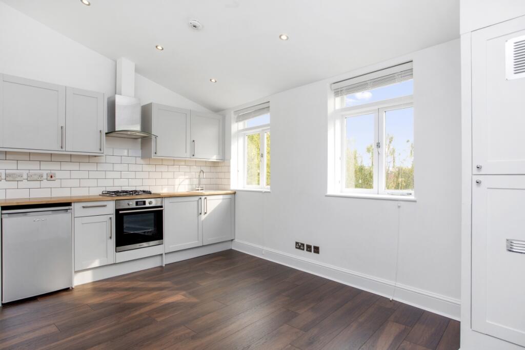 1 bed Apartment for rent in Islington. From Cluttons - Islington - Lettings