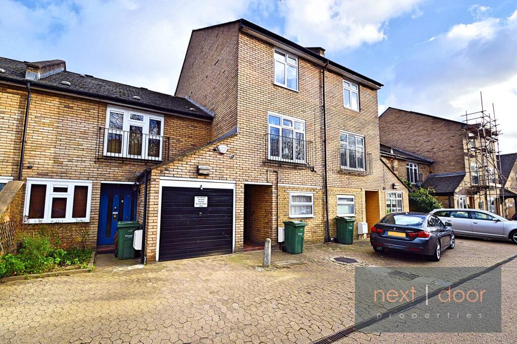 4 bed Mid Terraced House for rent in Camberwell. From Next Door Properties London